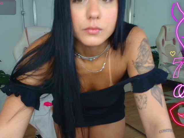 Modelo: Brenda-Moore