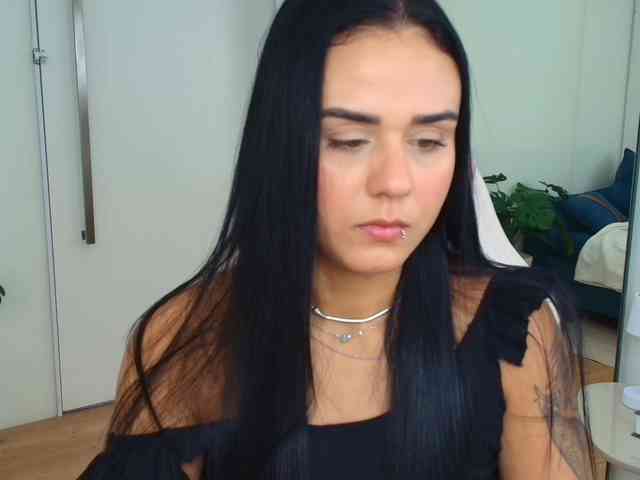 Modelo: Brenda-Moore