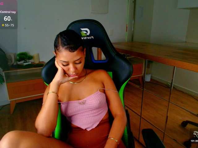 Susan-Backer live cam on UnifiedCams