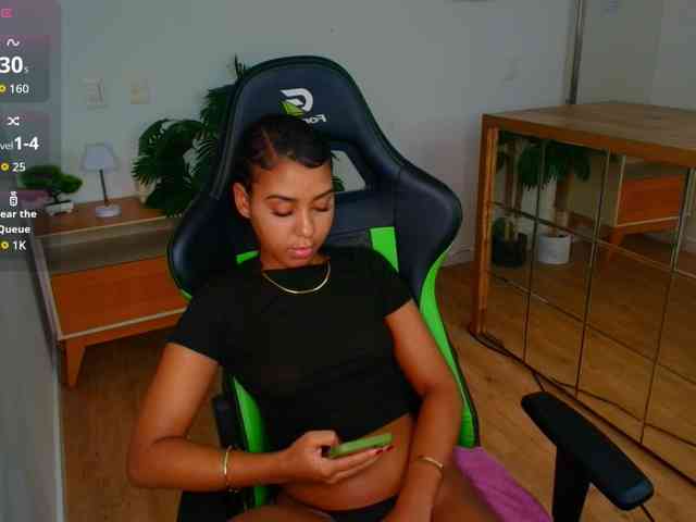 Susan-Backer webcam