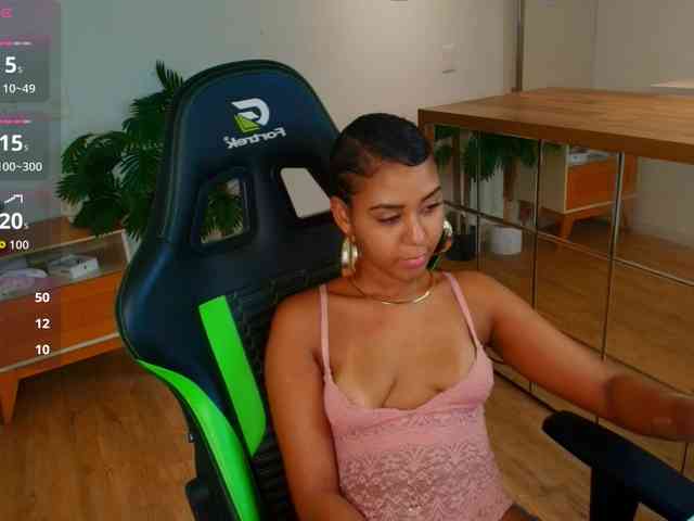 Susan-Backer webcam