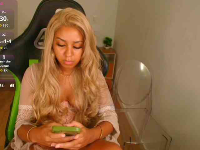 Susan-Backer webcam