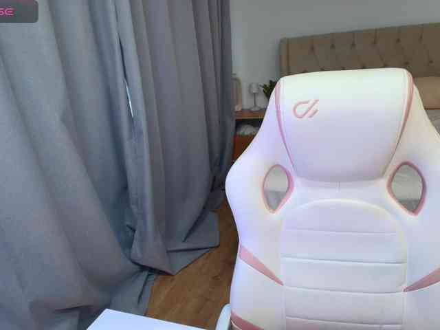 Susan-Backer webcam