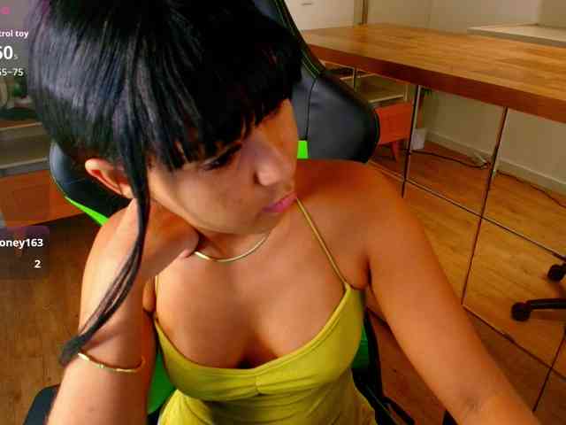 Susan-Backer webcam