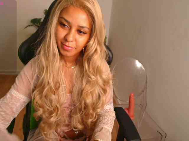 Susan-Backer webcam