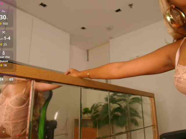 Susan-Backer webcam