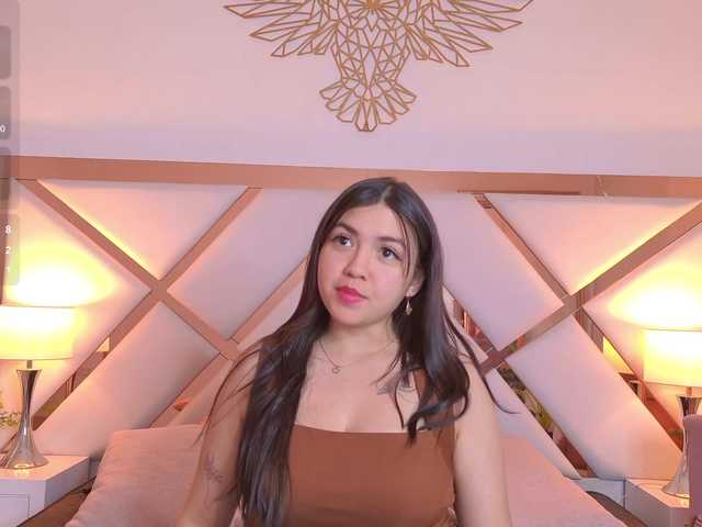 VioletGrey live cam on BongaCams