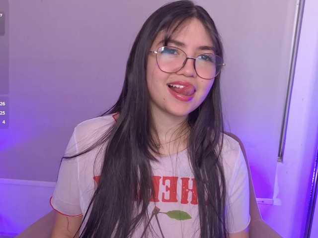 VioletGrey live cam on BongaCams