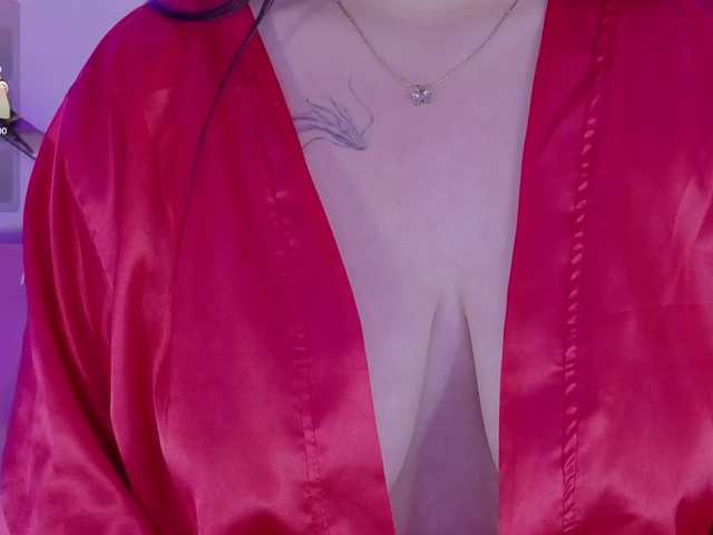 VioletGrey live cam on BongaCams