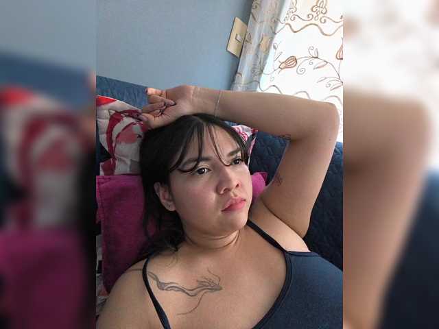 VioletGrey live cam on BongaCams