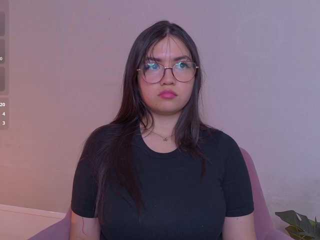 VioletGrey live cam on BongaCams