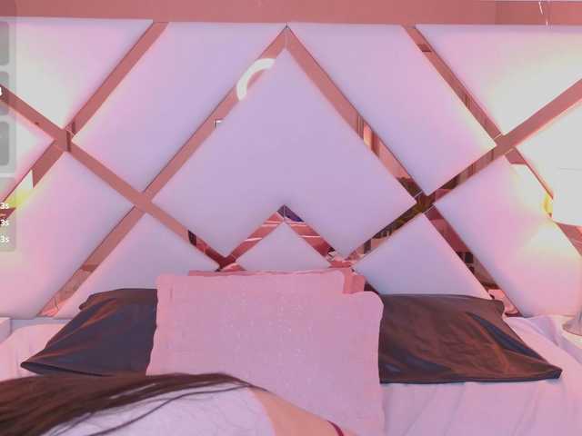 VioletGrey live cam on BongaCams