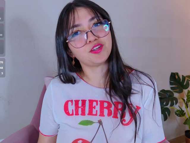 VioletGrey live cam on BongaCams