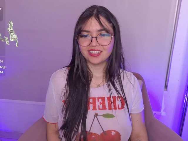 VioletGrey live cam on BongaCams