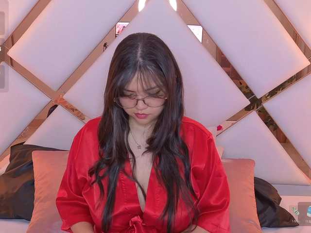 VioletGrey live cam on BongaCams