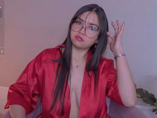 VioletGrey live cam on BongaCams