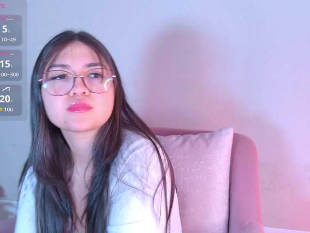 VioletGrey live cam on BongaCams