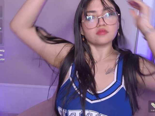 VioletGrey live cam on BongaCams