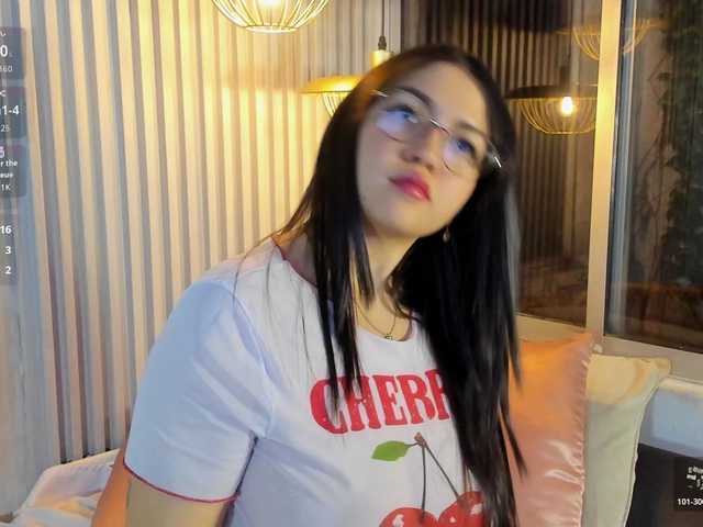 VioletGrey live cam on BongaCams
