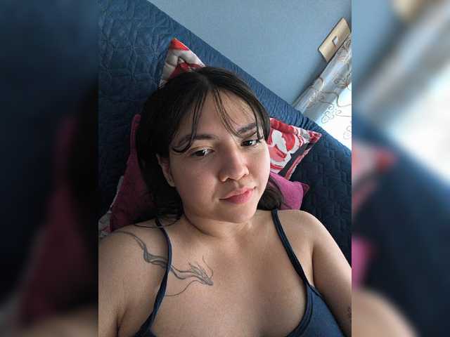 VioletGrey live cam on BongaCams