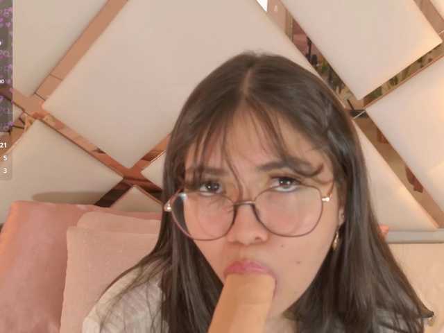 VioletGrey Cam en direct sur BongaCams