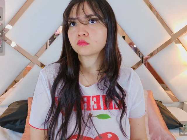 VioletGrey live cam on BongaCams