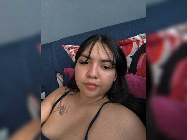 VioletGrey live cam on BongaCams