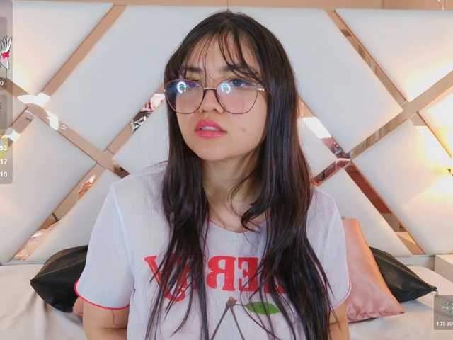 VioletGrey live cam on BongaCams