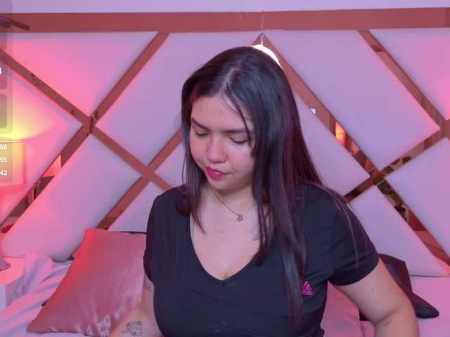 VioletGrey live cam on BongaCams