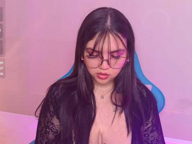 VioletGrey live cam on BongaCams