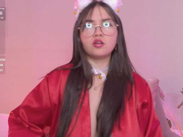 VioletGrey live cam on BongaCams