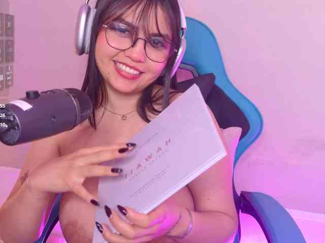 VioletGrey webcam