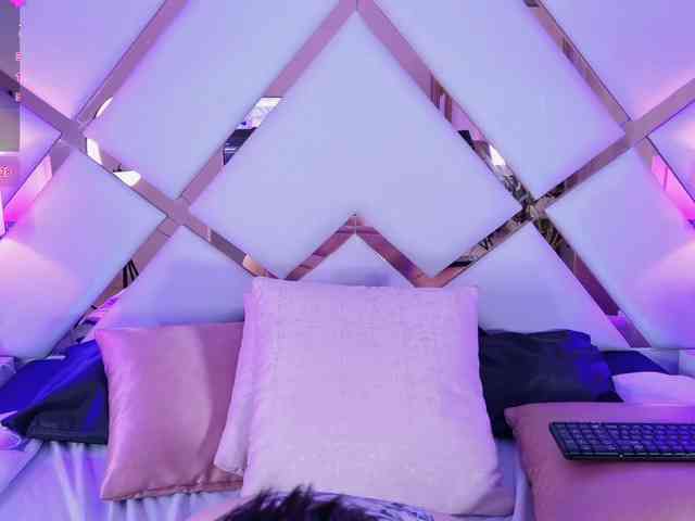 VioletGrey webcam