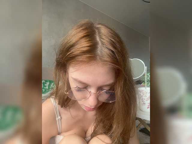 VibroMashulka live cam on BongaCams