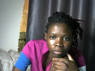 Queenbeea's Live Webcam