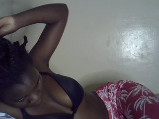 Queenbeea's Live Webcam