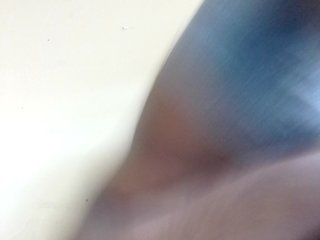 Queenbeea's Live Webcam