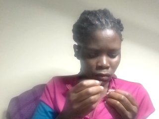 Queenbeea's Live Webcam