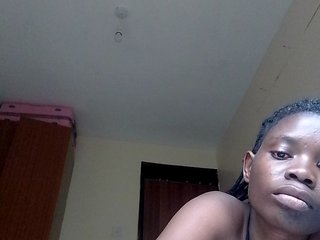 Queenbeea's Live Webcam