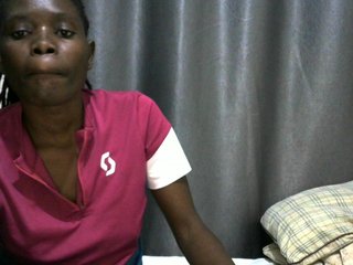 Queenbeea's Live Webcam