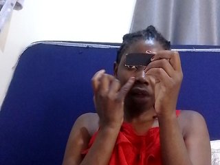 Queenbeea's Live Webcam