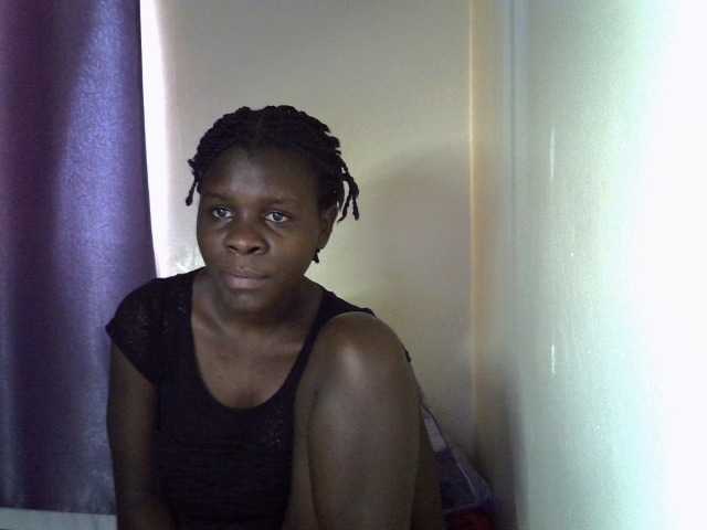Queenbeea live webcam show
