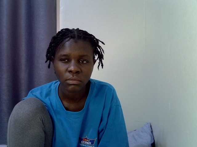 Queenbeea live webcam show