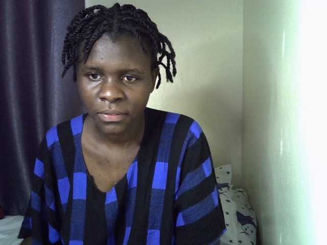 Queenbeea live webcam show