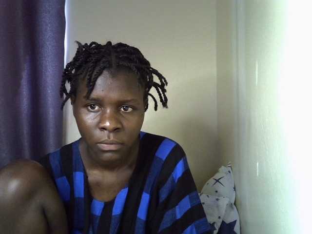 Queenbeea live webcam show