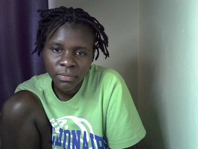 Queenbeea live webcam show