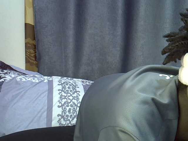 Queenbeea live webcam show