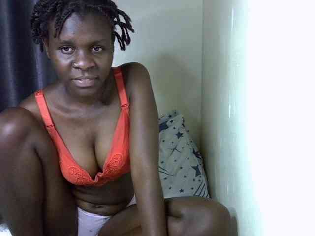 Queenbeea webcam