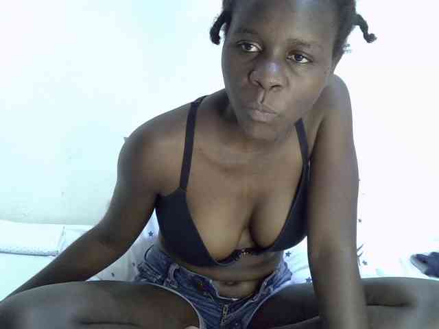 Queenbeea webcam