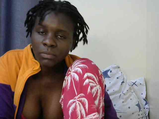 Queenbeea webcam